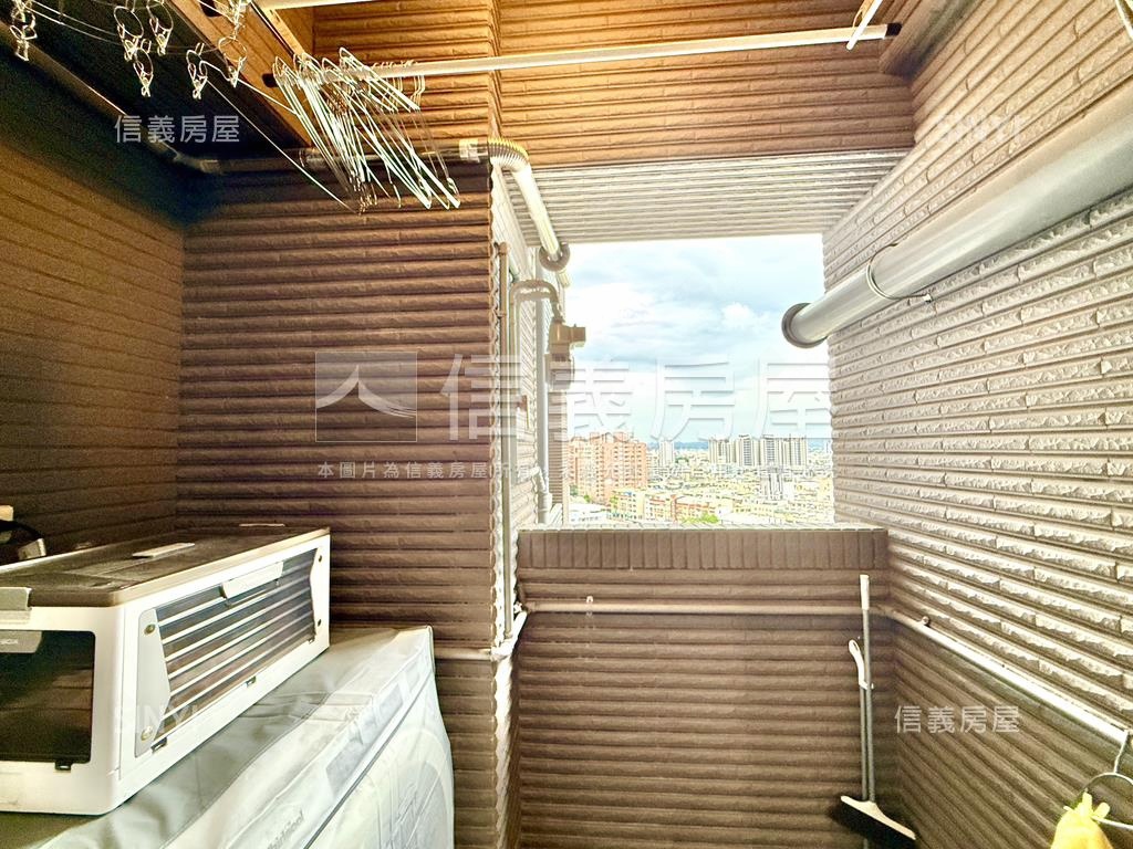 左營高鐵向學三房平車房屋室內格局與周邊環境