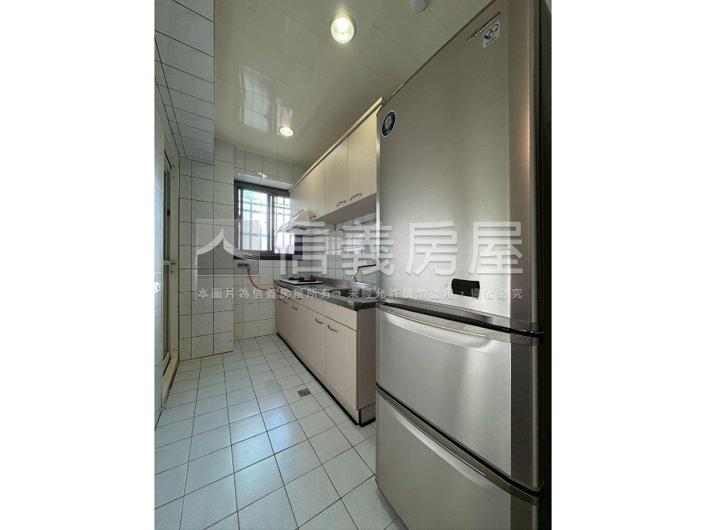 福泰金城質感三房車位房屋室內格局與周邊環境