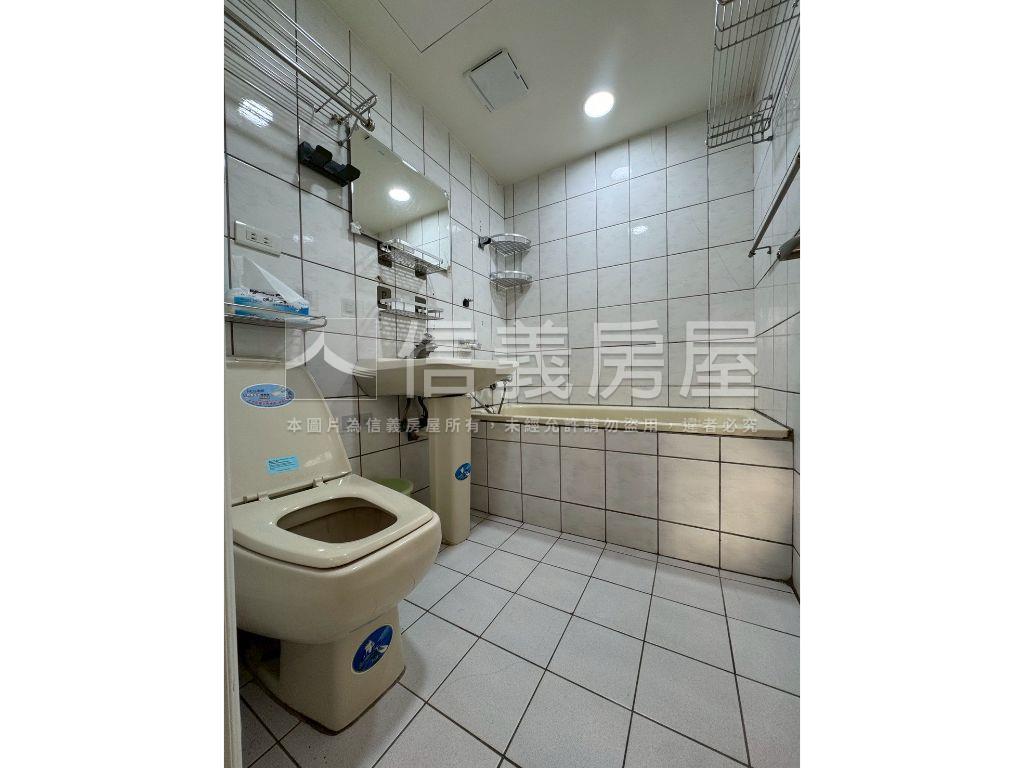 福泰金城質感三房車位房屋室內格局與周邊環境