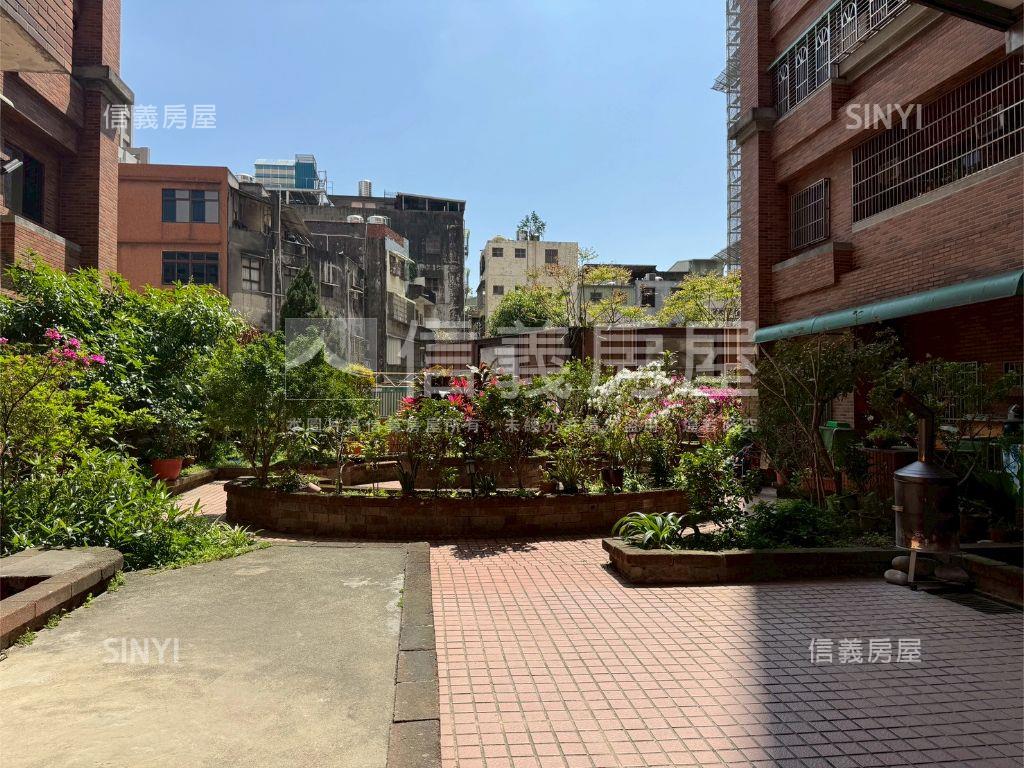 福泰金城質感三房車位房屋室內格局與周邊環境