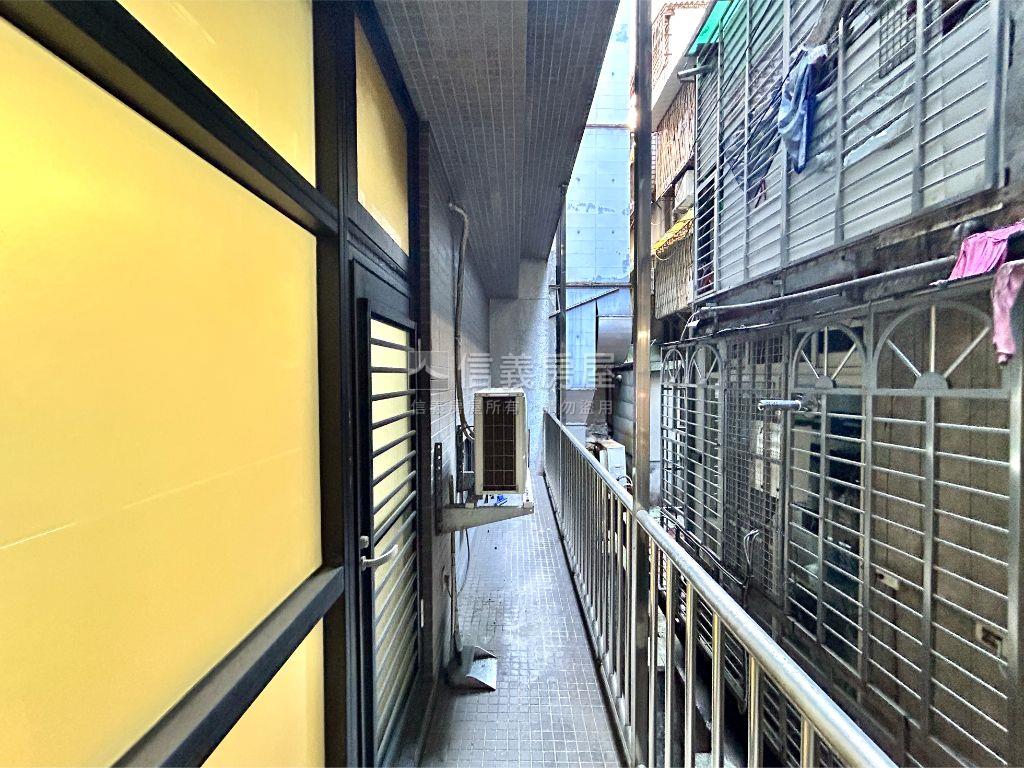 捷運中山站晶硯美宅房屋室內格局與周邊環境