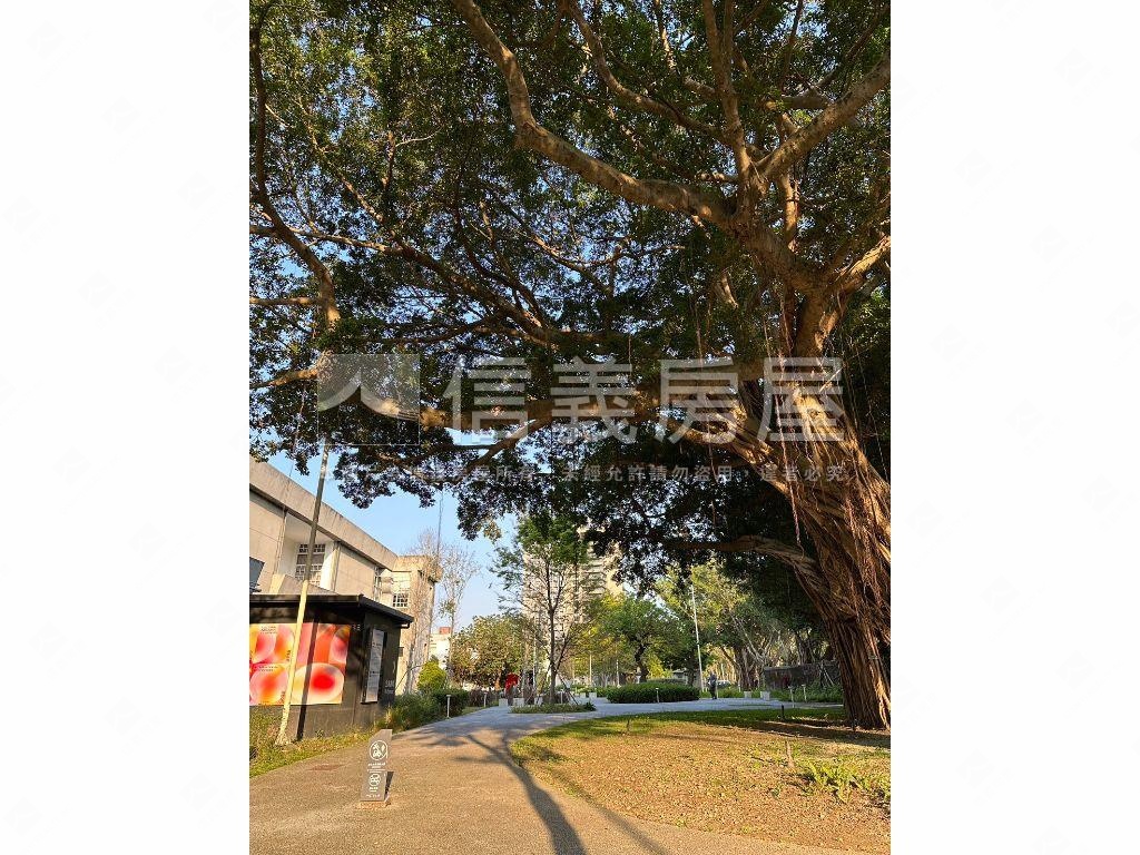 忠孝新生海關三房電梯房屋室內格局與周邊環境