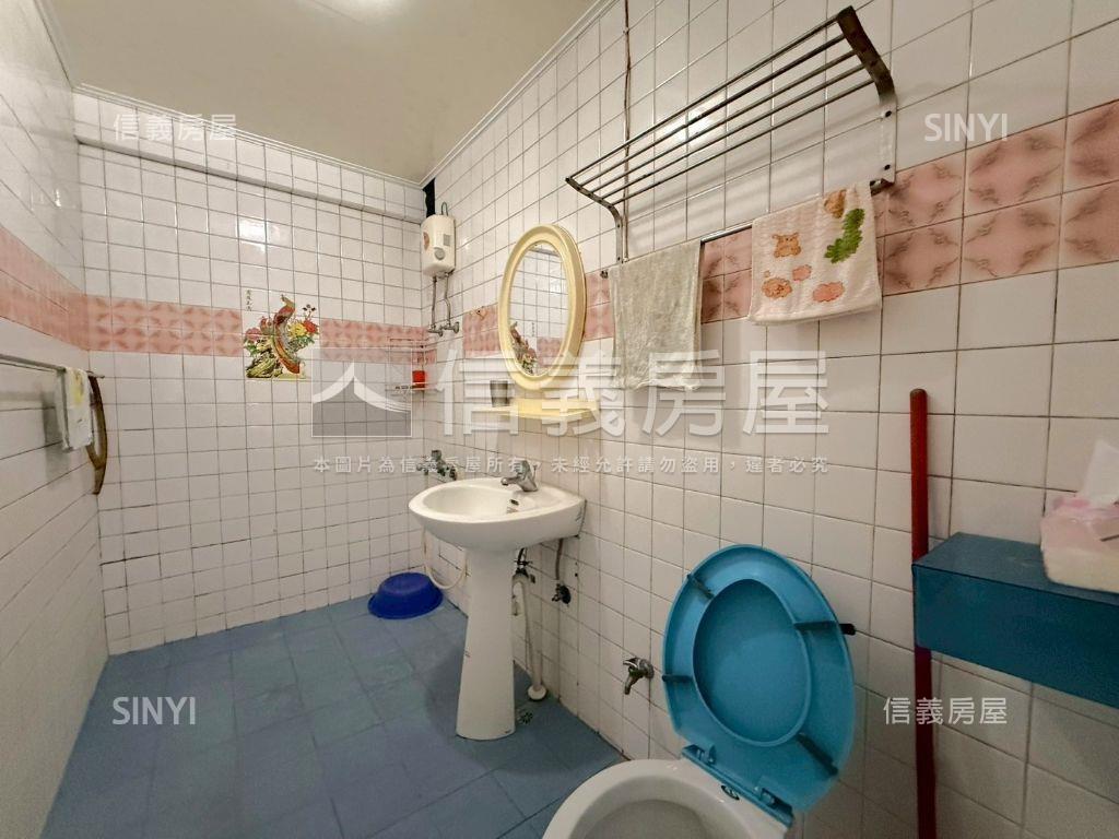 西區臨路大地坪透天房屋室內格局與周邊環境