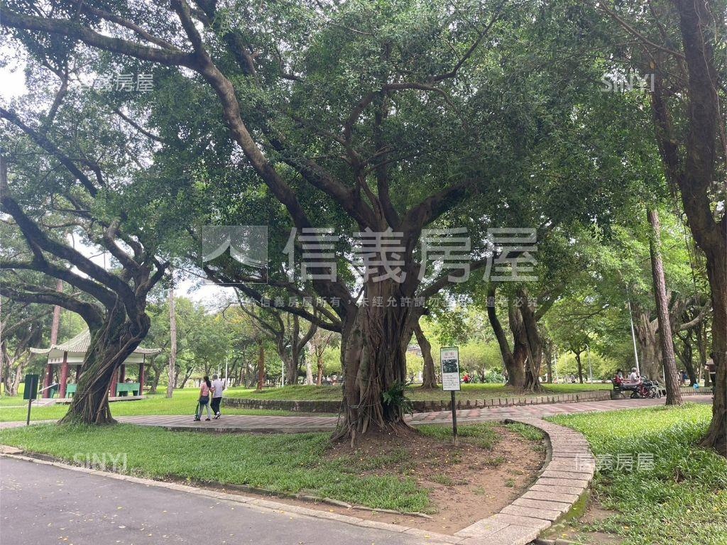 近捷運青年公園２＋１房房屋室內格局與周邊環境