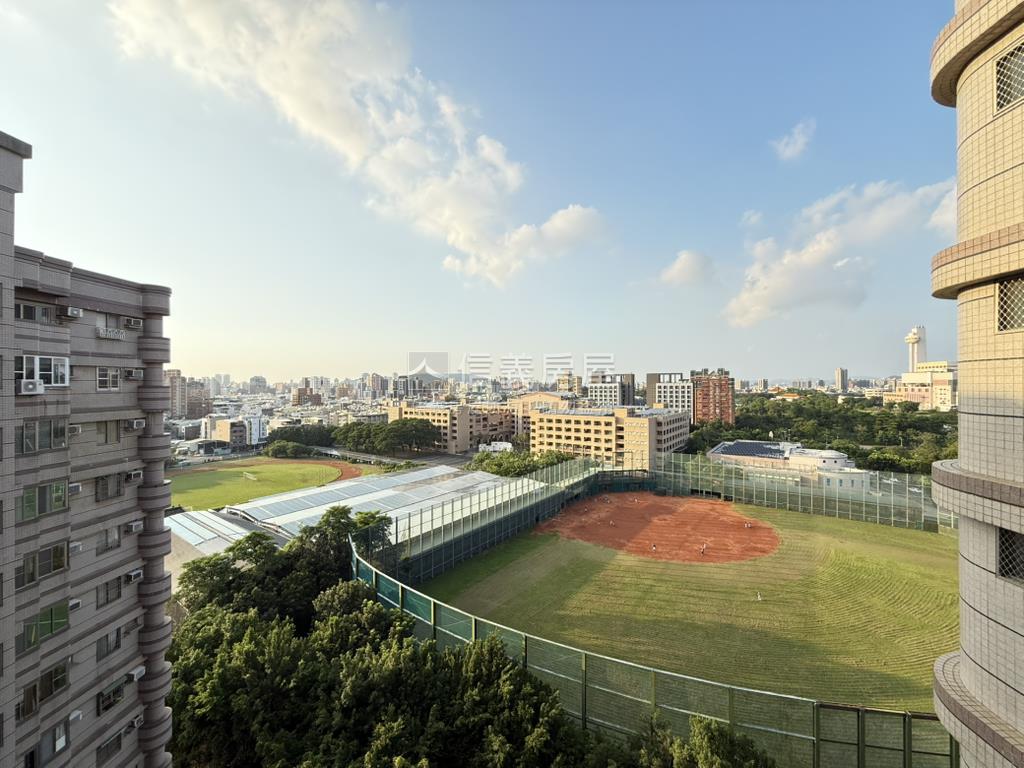 明誠大道高樓景觀三房平車房屋室內格局與周邊環境