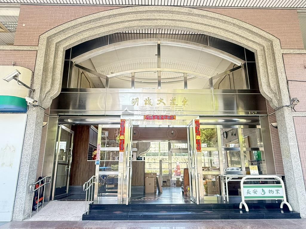 明誠大道高樓景觀三房平車房屋室內格局與周邊環境
