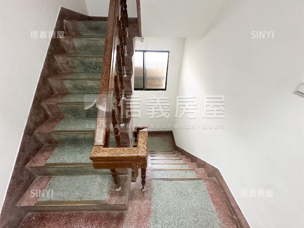 近逢甲店面保值套房增利王房屋室內格局與周邊環境