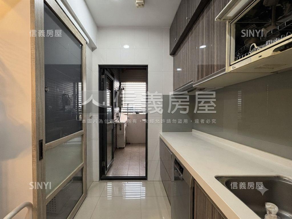 急！北區高樓三房雙平車位房屋室內格局與周邊環境