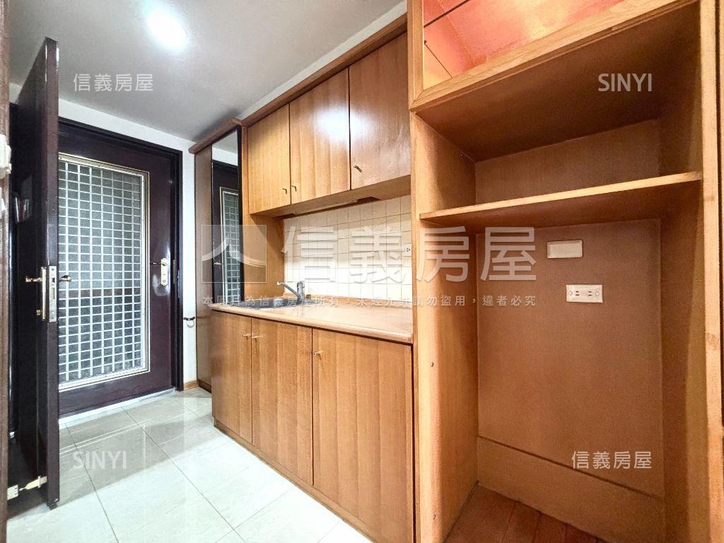 成大｜長榮新秀採光套房房屋室內格局與周邊環境