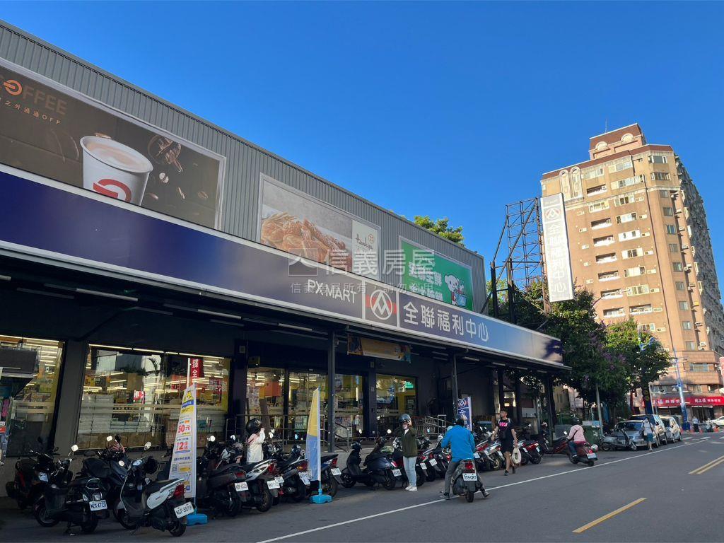 北平商圈旁大面寬金店住房屋室內格局與周邊環境