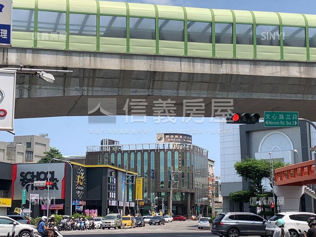 極其稀有！四期近捷運素地房屋室內格局與周邊環境