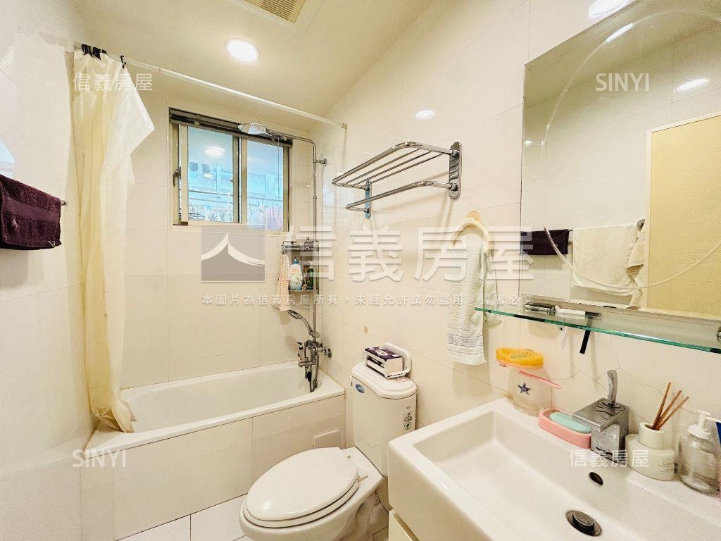 面公園綠意溫馨頂加房屋室內格局與周邊環境