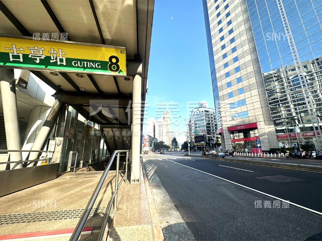 直營連鎖三角窗面寬金店房屋室內格局與周邊環境