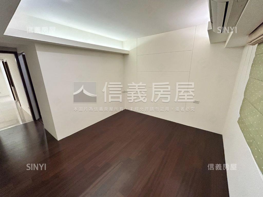 中央三街獨棟３房車位房屋室內格局與周邊環境