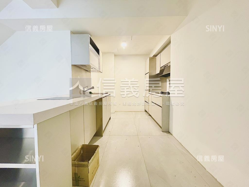 安閒自得挑高Ｑｕｅｅｎ房屋室內格局與周邊環境