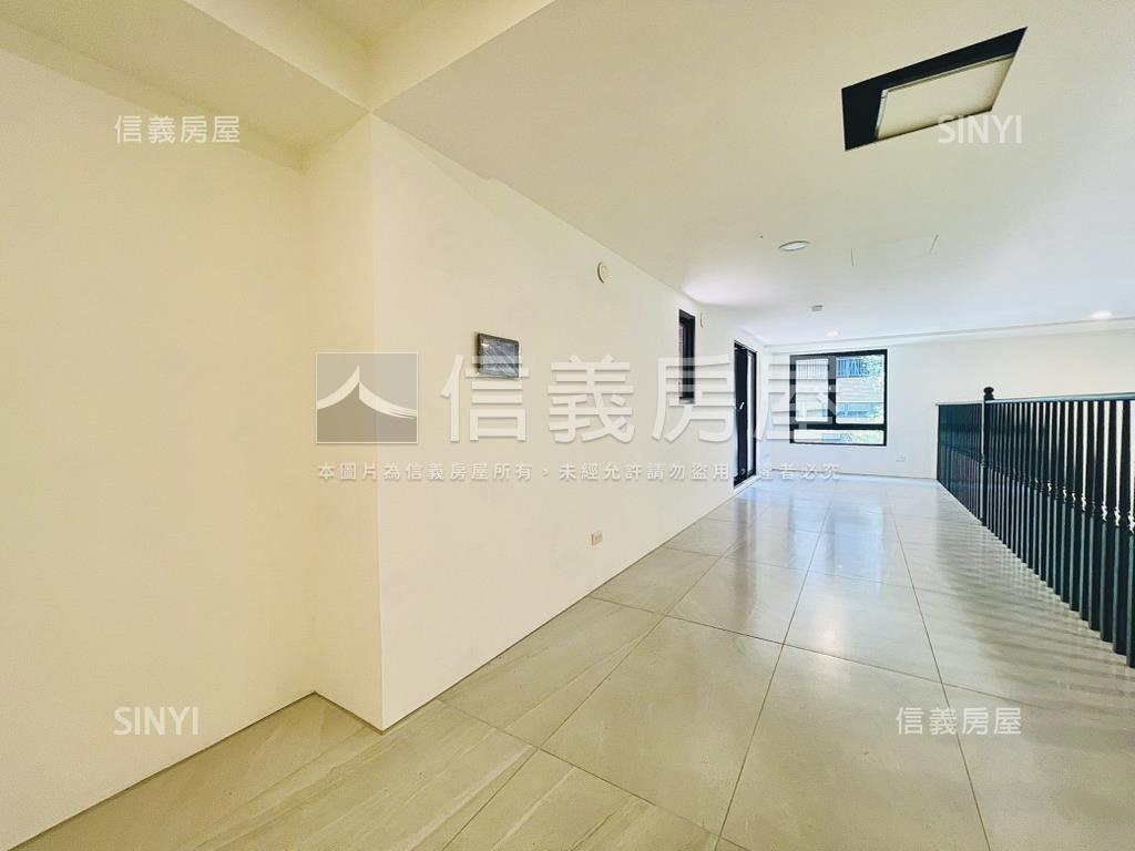 安閒自得挑高Ｑｕｅｅｎ房屋室內格局與周邊環境