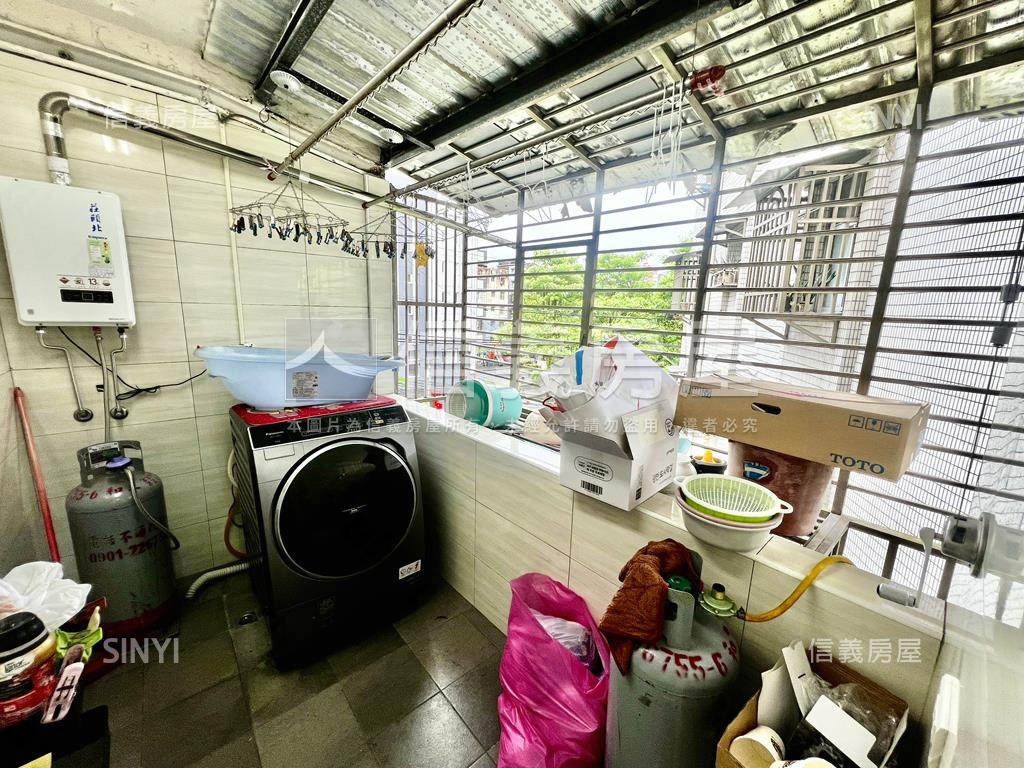 錦秀美妝方正獨層黃金３樓房屋室內格局與周邊環境