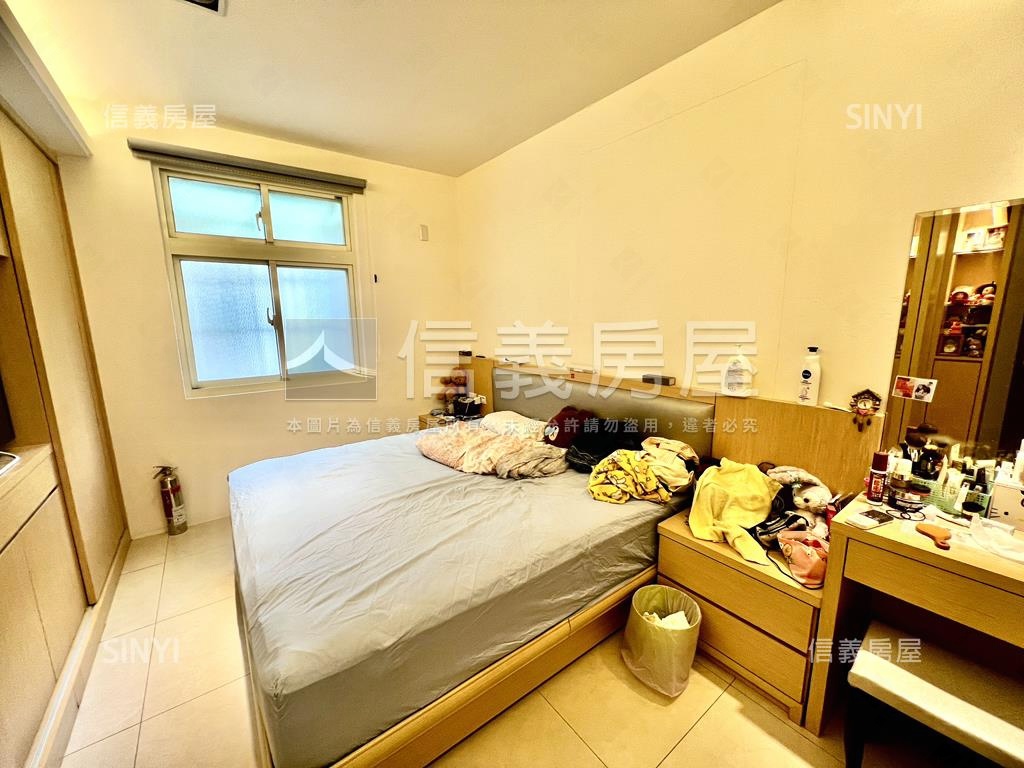 錦秀美妝方正獨層黃金３樓房屋室內格局與周邊環境