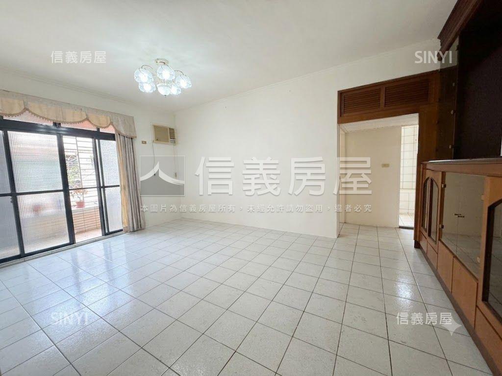 後港二路邊間三面採光房屋室內格局與周邊環境