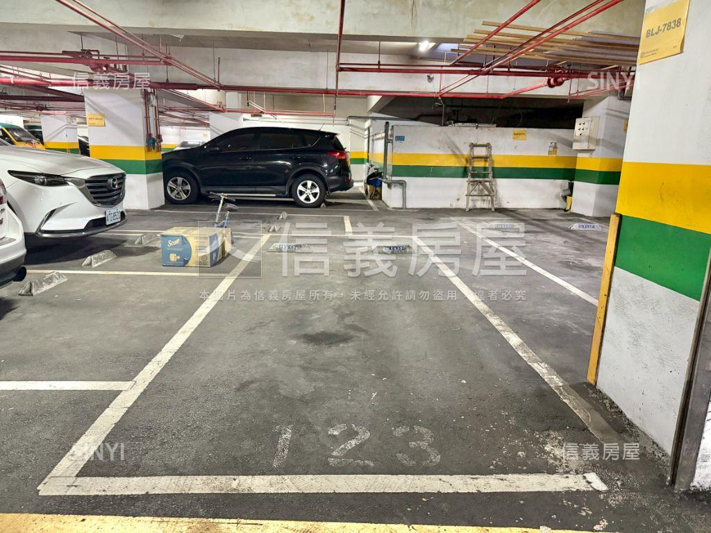 台北新視窗精品三房車位房屋室內格局與周邊環境