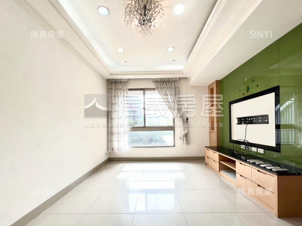 新站宏築三房車位房屋室內格局與周邊環境