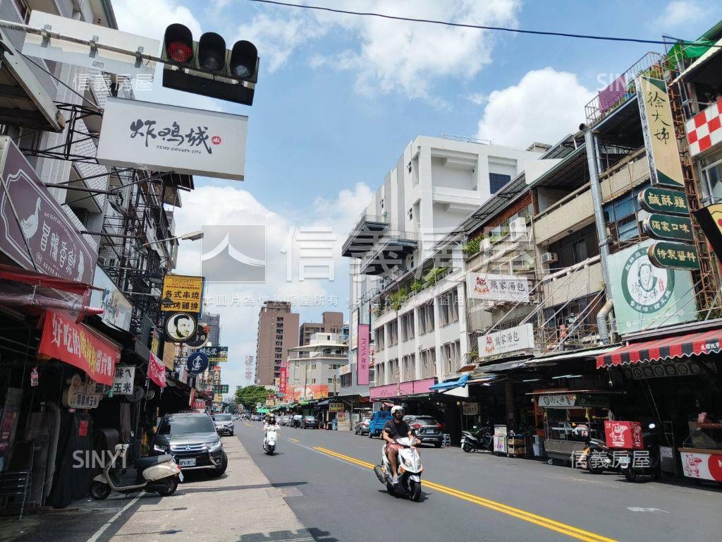 近中興大學美四房車位房屋室內格局與周邊環境