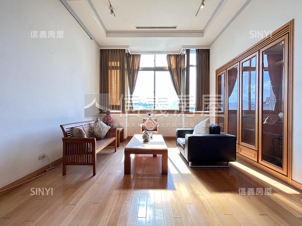 景美河畔豪景頂峰樓中樓房屋室內格局與周邊環境