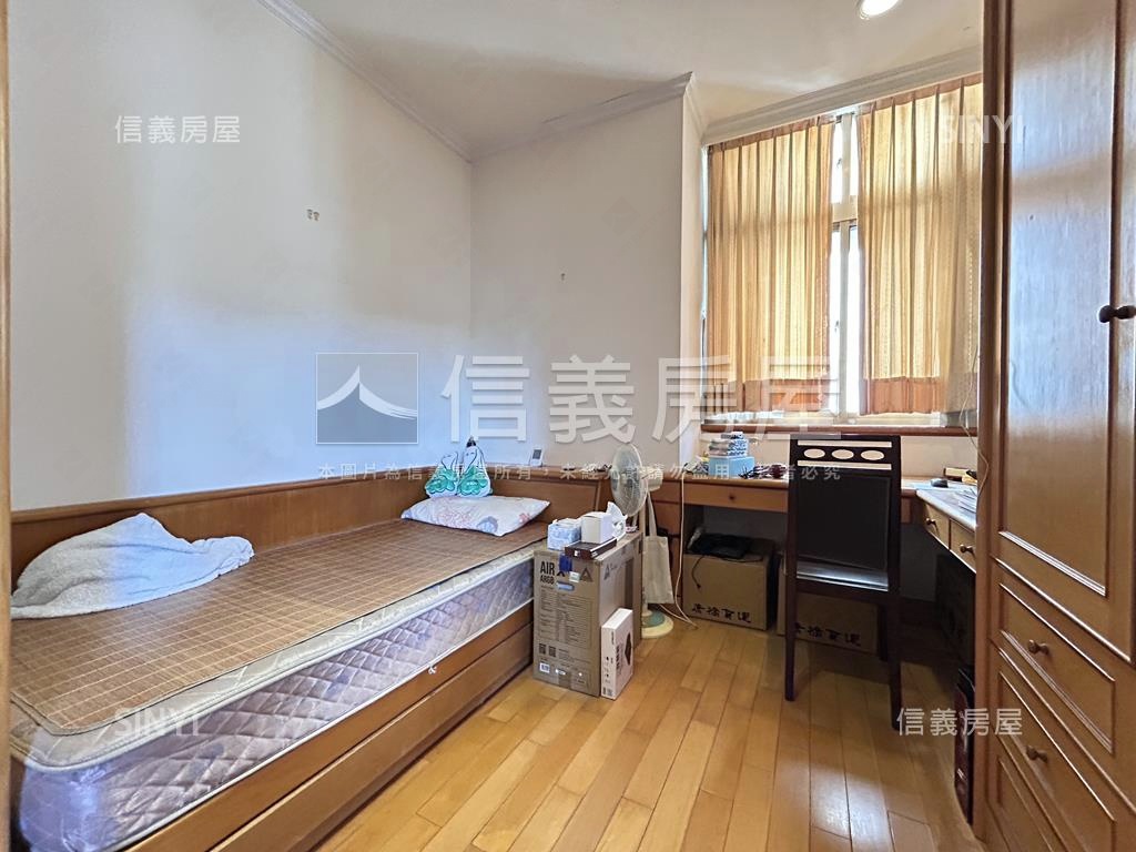 景美河畔豪景頂峰樓中樓房屋室內格局與周邊環境