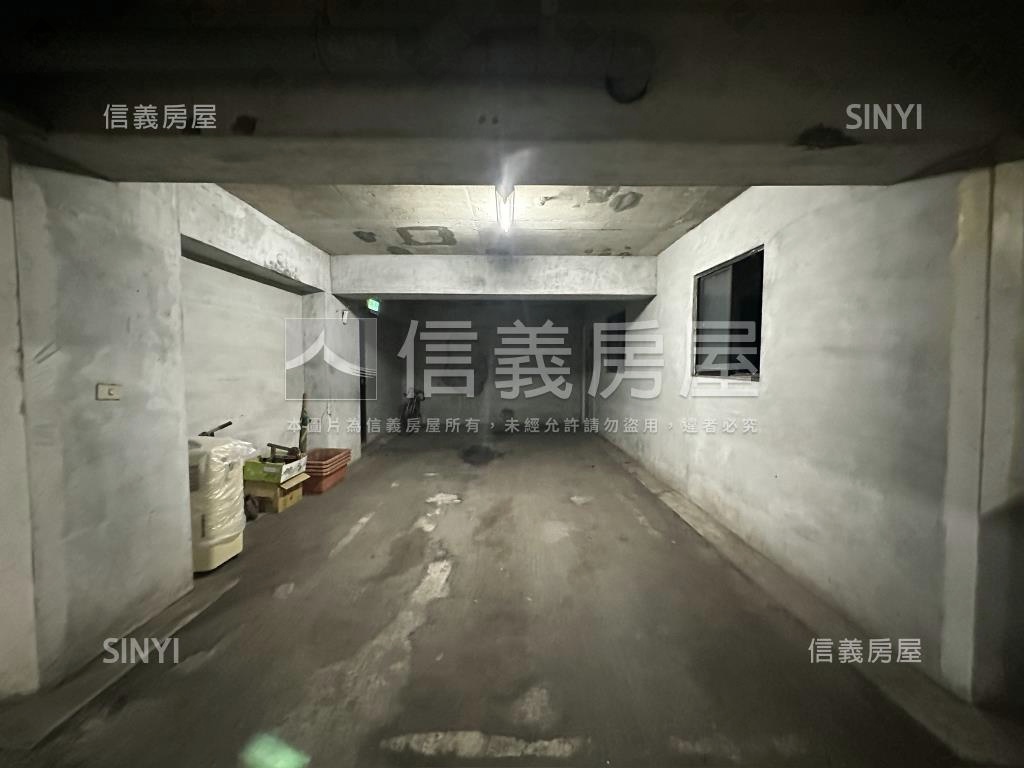 景美河畔豪景頂峰樓中樓房屋室內格局與周邊環境