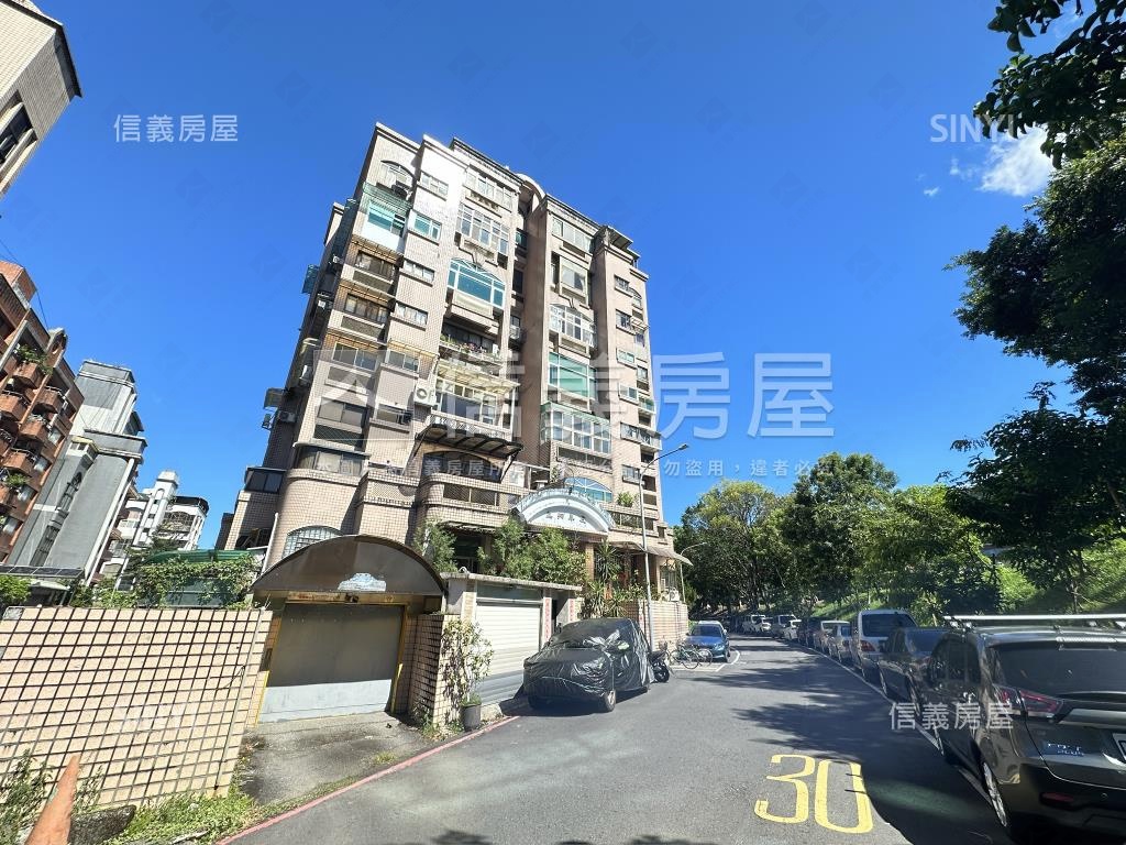 景美河畔豪景頂峰樓中樓房屋室內格局與周邊環境