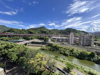 景美河畔豪景頂峰樓中樓