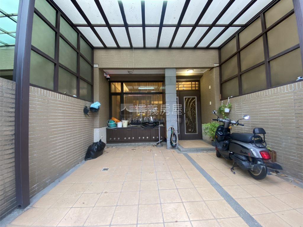 東區正自由路臨路透天房屋室內格局與周邊環境
