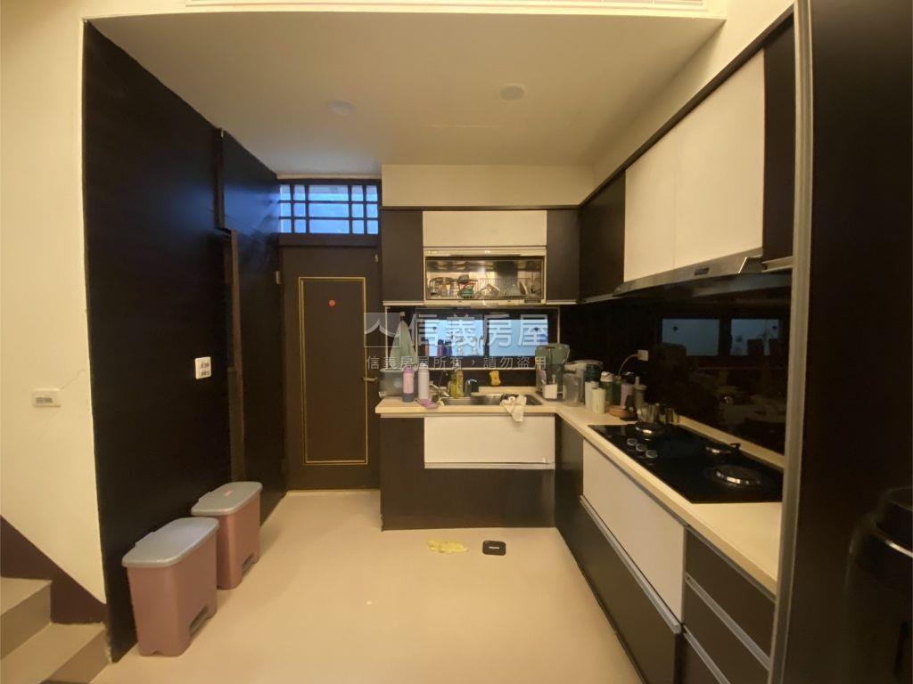 東區正自由路臨路透天房屋室內格局與周邊環境