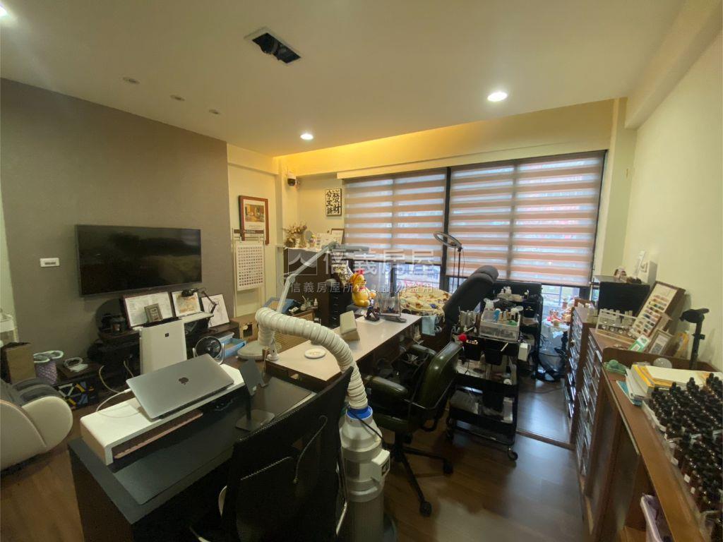東區正自由路臨路透天房屋室內格局與周邊環境