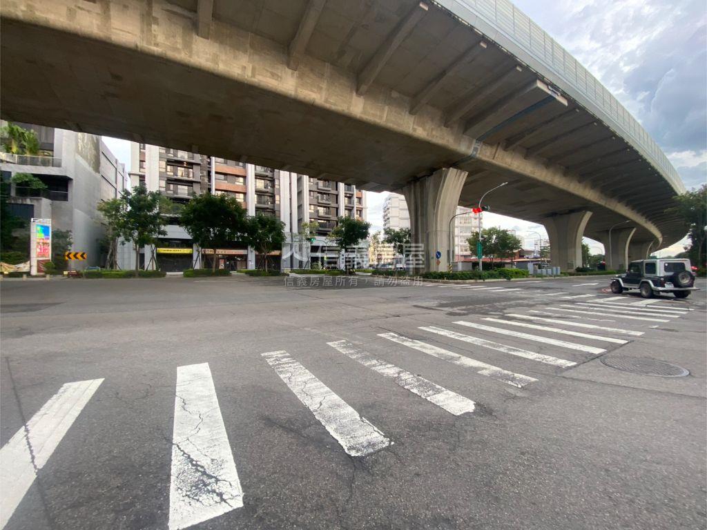 東區正自由路臨路透天房屋室內格局與周邊環境