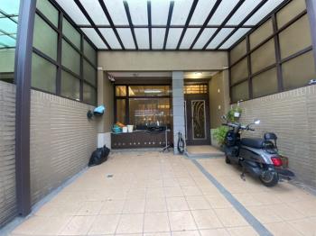 自由路震後透天店面
