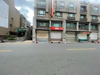 澹寧居臨路透天住店