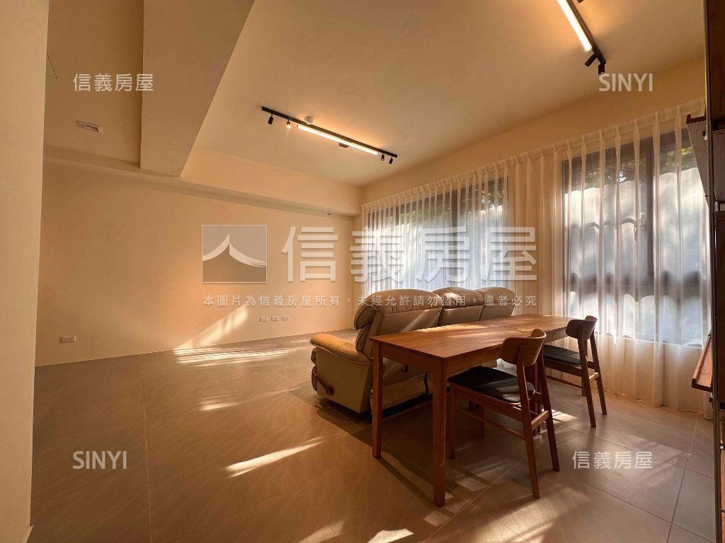 學府首席大２房車位房屋室內格局與周邊環境