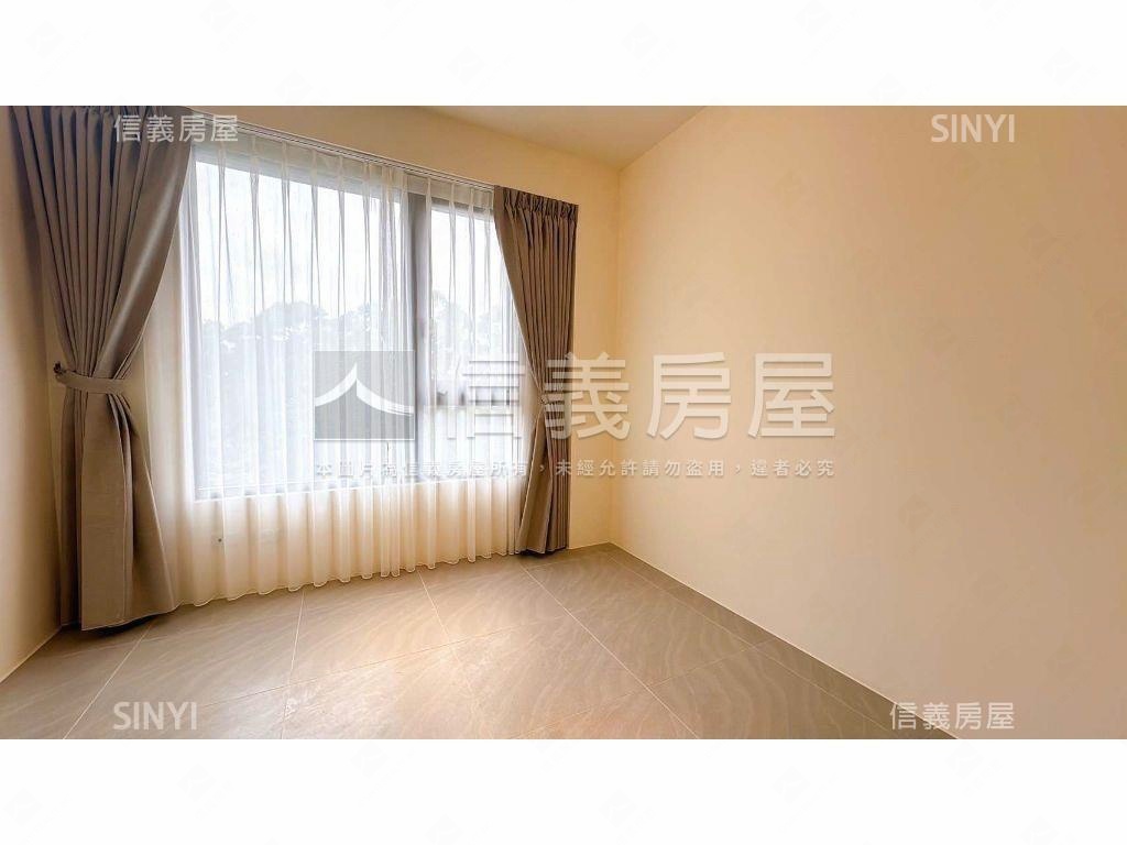 學府首席大２房車位房屋室內格局與周邊環境