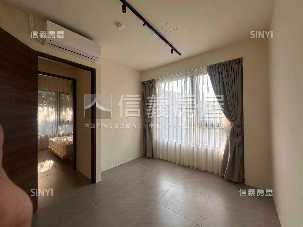 學府首席大２房車位房屋室內格局與周邊環境