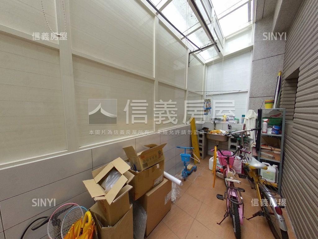 金鼎大地坪電梯透店房屋室內格局與周邊環境