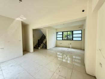 花壇全新大面寬透天