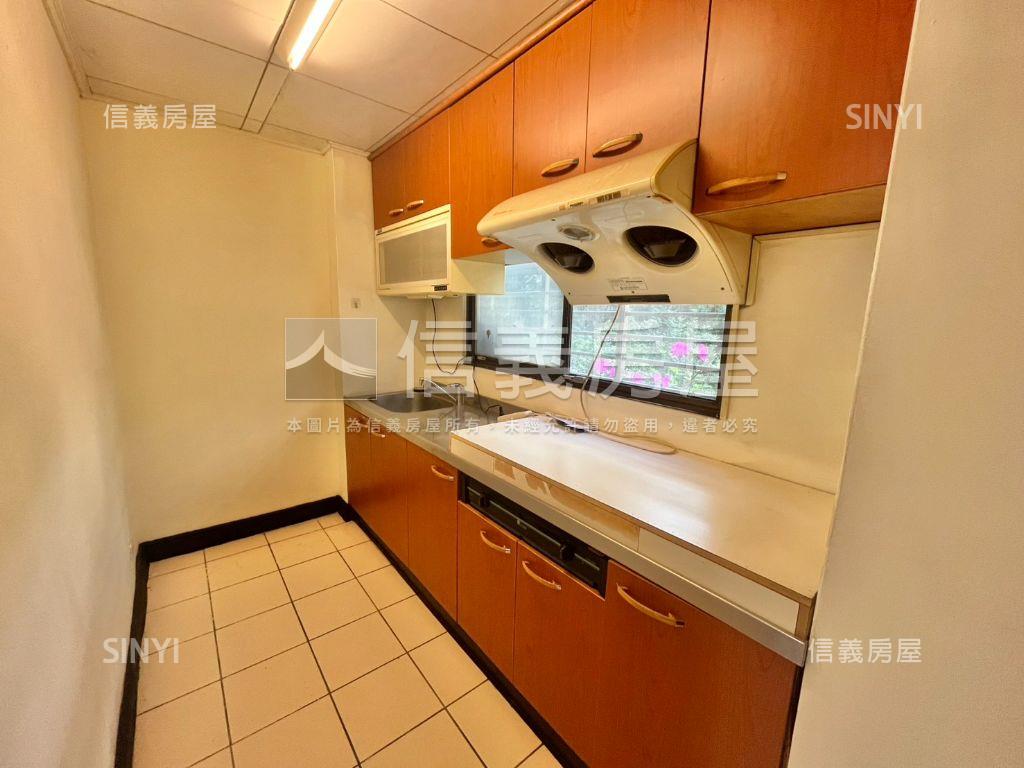 找健康路一樓快打給我房屋室內格局與周邊環境