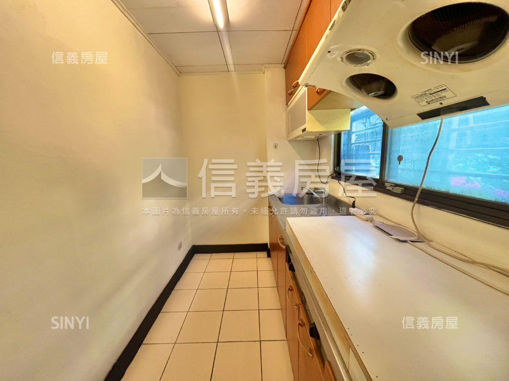 找健康路一樓快打給我房屋室內格局與周邊環境