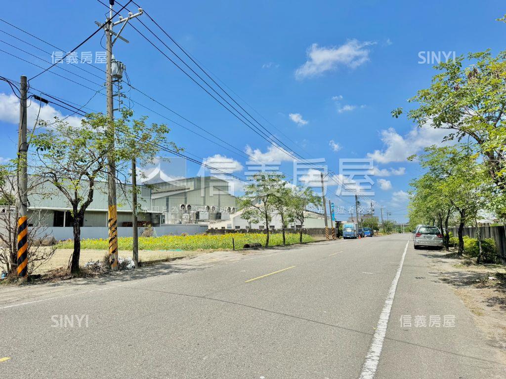 新化北勢三面臨路方正農地房屋室內格局與周邊環境