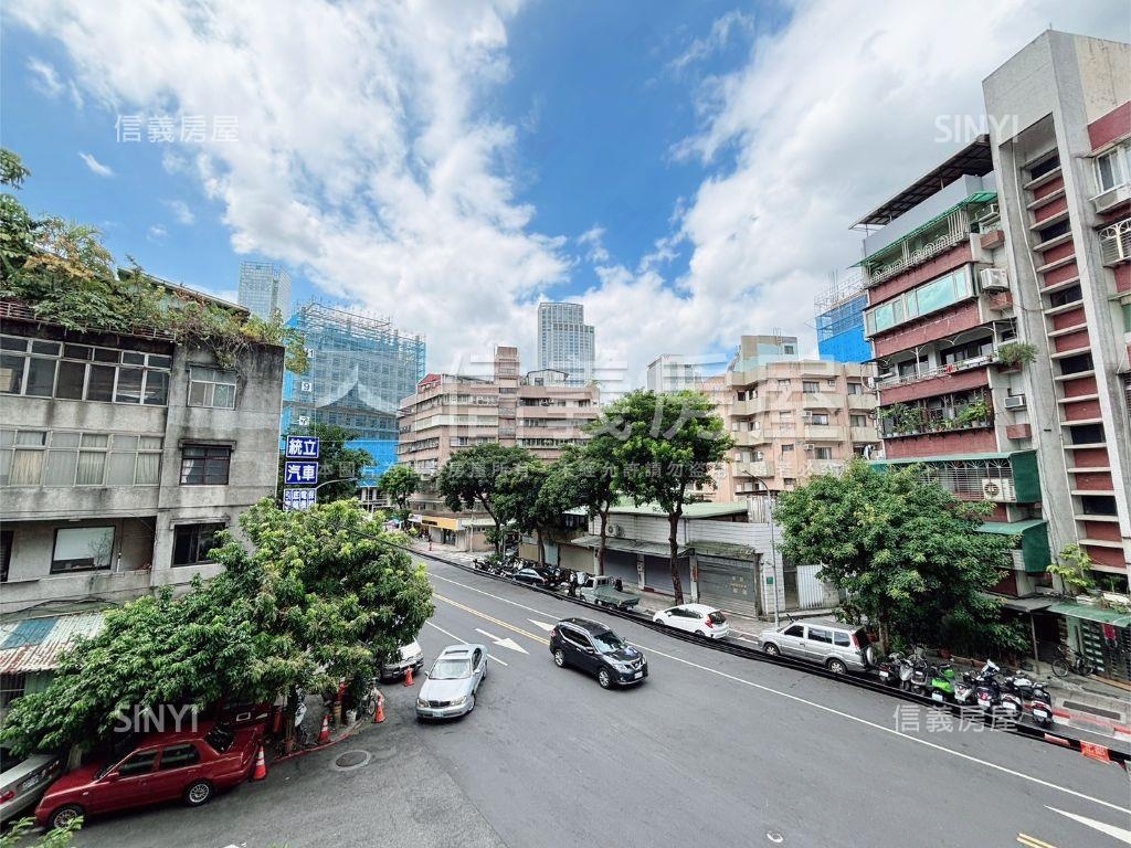 信義國品§邊間三房陽光居房屋室內格局與周邊環境