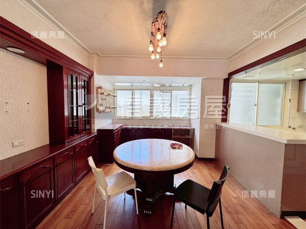 信義國品§邊間三房陽光居房屋室內格局與周邊環境