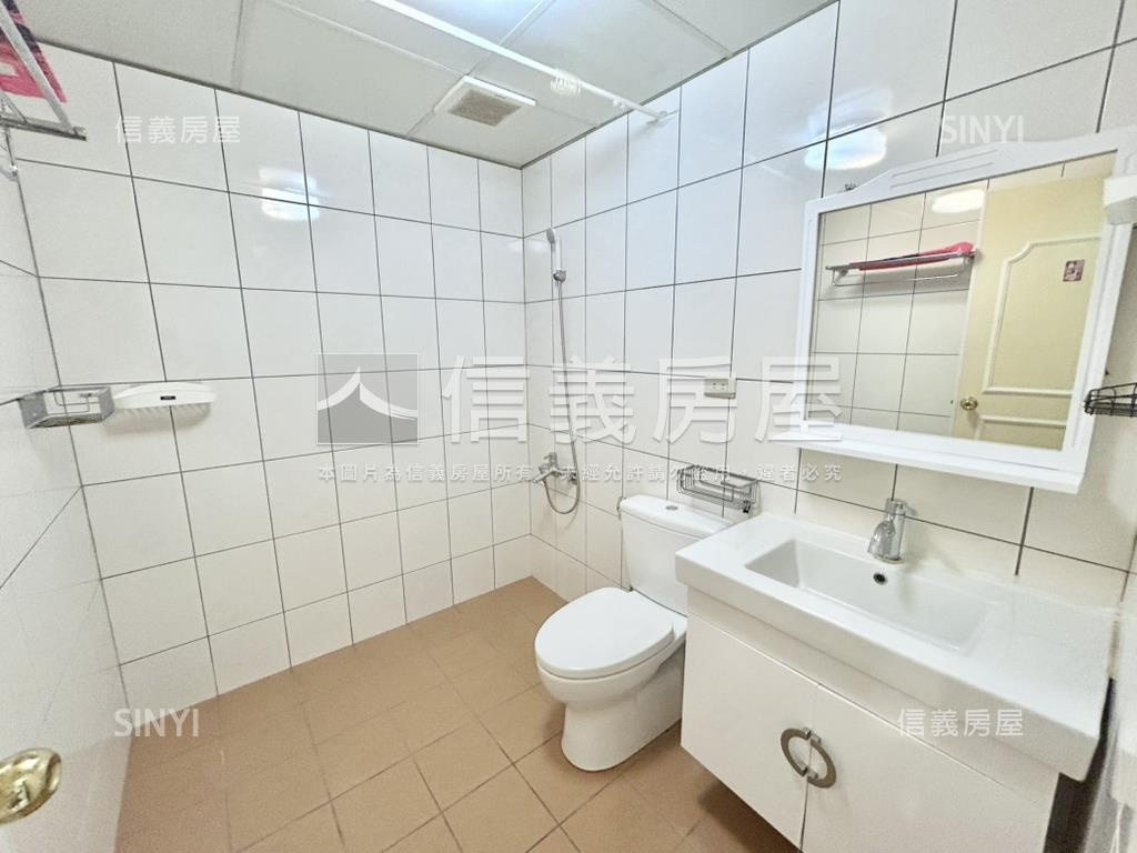 花園廣埸。高樓景觀美屋房屋室內格局與周邊環境