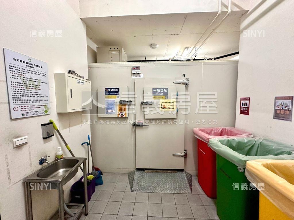 春城台北港高樓海景觀景台房屋室內格局與周邊環境