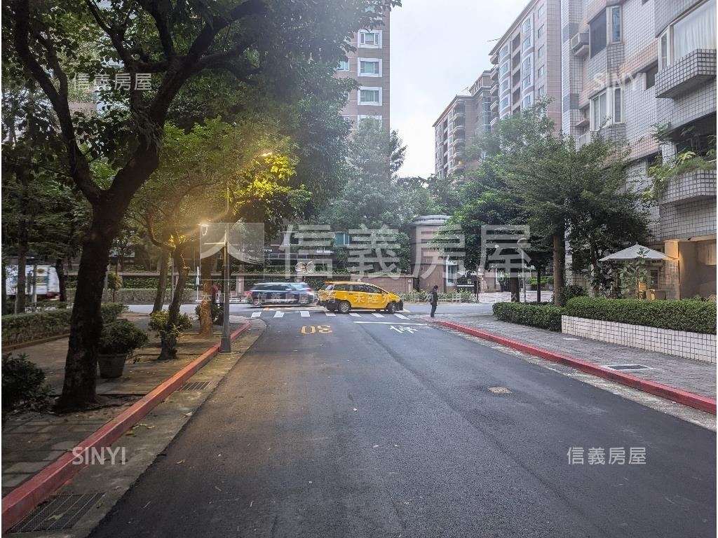 世貿新城綠意盎然一樓房屋室內格局與周邊環境